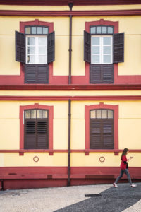 22-apr-portuguese-colonial-architecture-and-street-in-macau-36606725_cmyk
