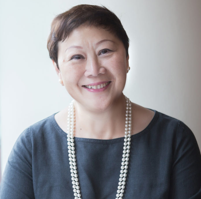 janet_tan-collis_headshot_image1