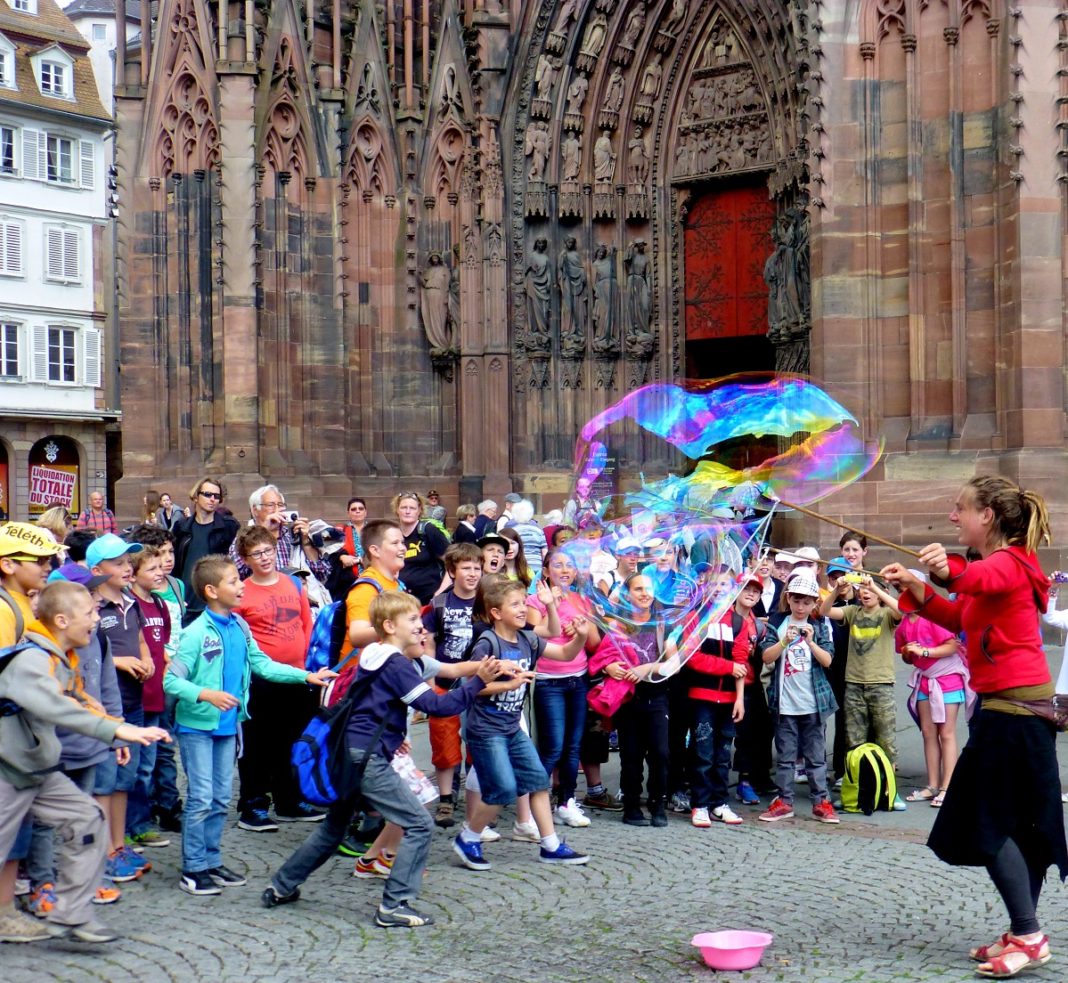 Mother-daughter, father-son travel a trend to watch for Australian families