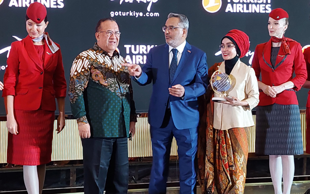turkish airlines 1 640